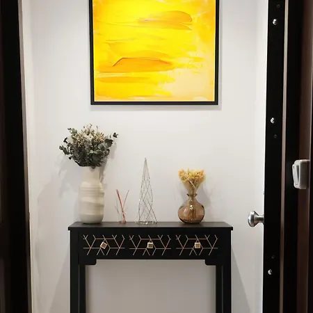 Apartment - Steps From The & Historic Center